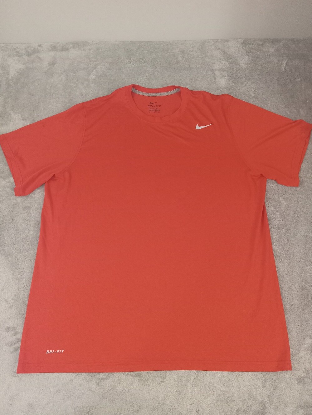 Nike Men’s Dri-FIT Short Sleeve Tee — Coral Red with White Swoosh Size XL
